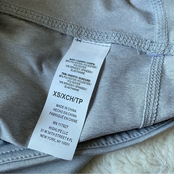 NWT Reebok Women's Size XS Gray Heather Vigor High Rise Capri Leggings - Picture 4 of 6